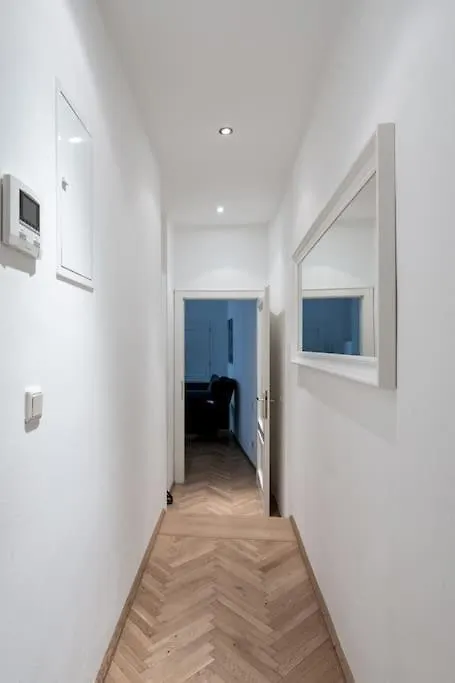 Historic Heart Apartment Viena 0*,  Áustria