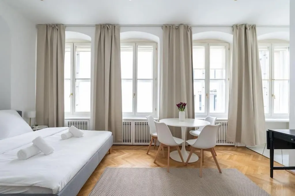Historic Heart Apartment Viena