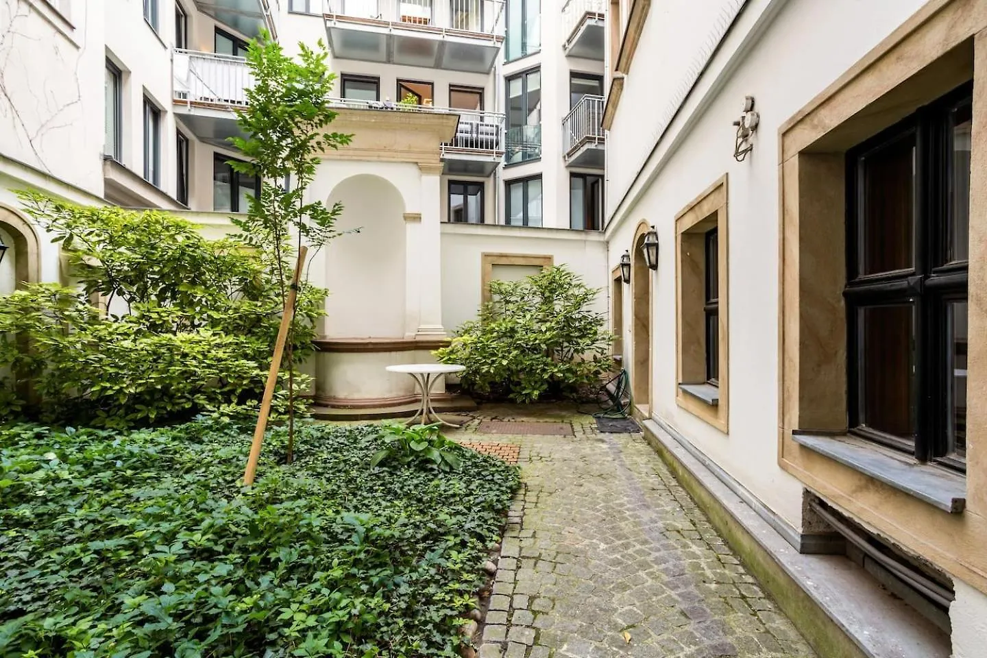 Historic Heart Apartment Vienna
